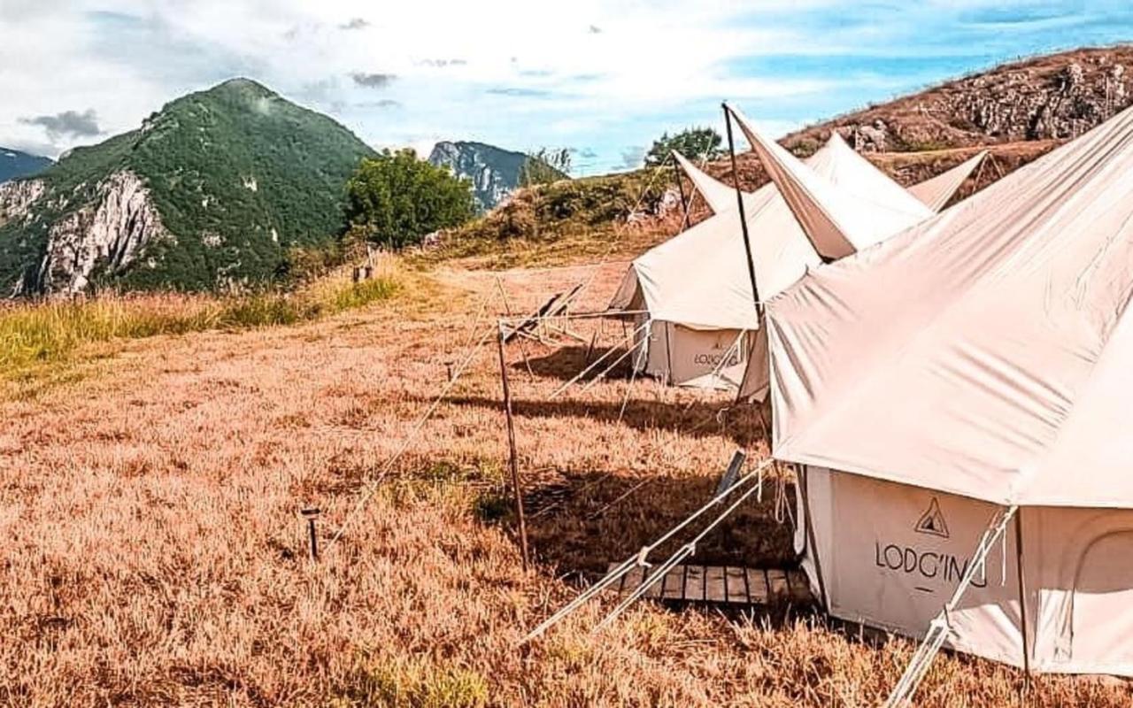 Lodg'Ing Secret Camp Ariege Hotel Lordat ภายนอก รูปภาพ