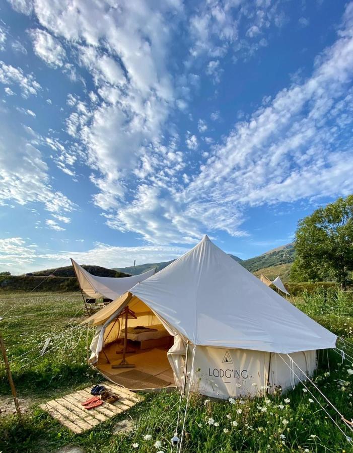 Lodg'Ing Secret Camp Ariege Hotel Lordat ภายนอก รูปภาพ
