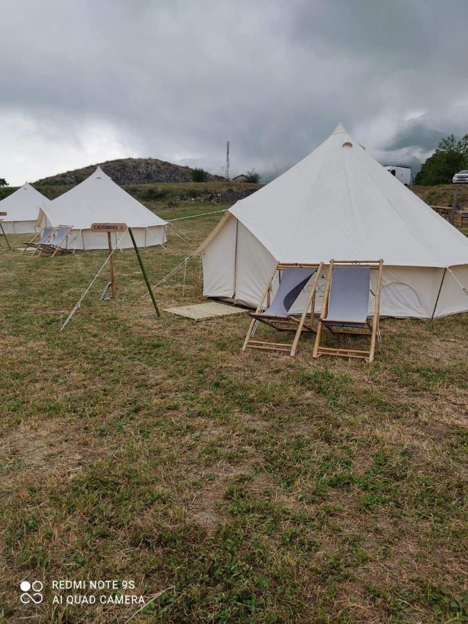 Lodg'Ing Secret Camp Ariege Hotel Lordat ภายนอก รูปภาพ